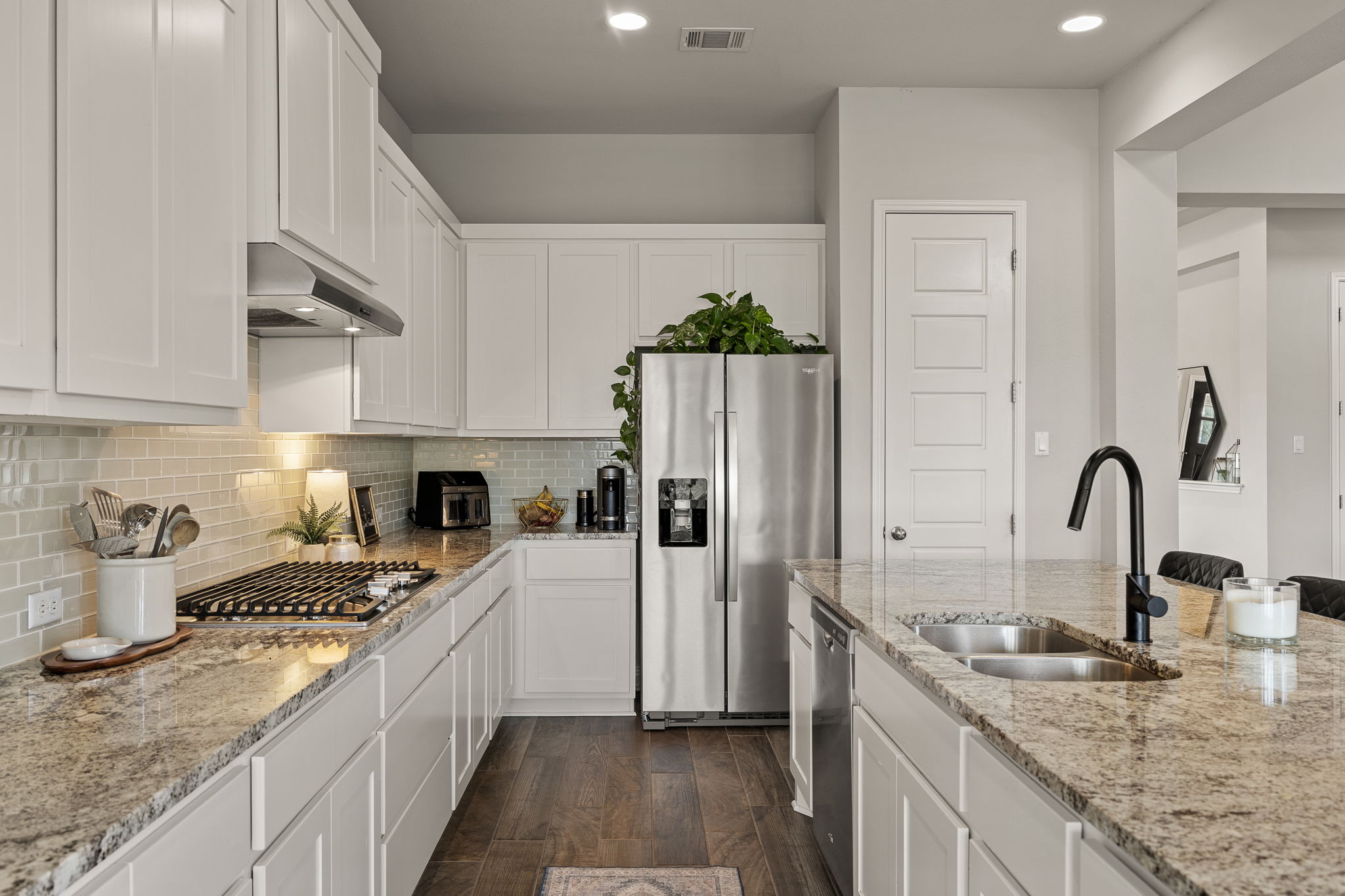 300 Blue Agave Lane Georgetown, TX 78626 - Photo 11 of 31