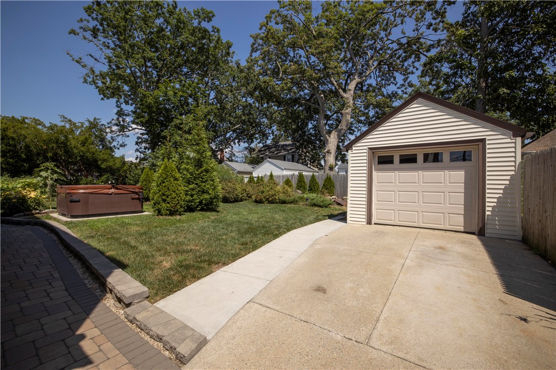 164 Calaman Road Cranston, RI 02910 - Photo 8 of 50