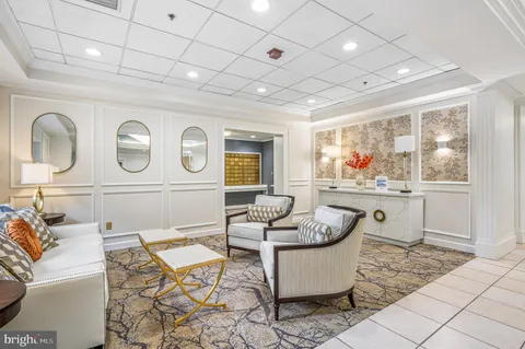 $325,000 | 19385 Cypress Ridge Terrace, Unit 519, Leesburg, VA 20176