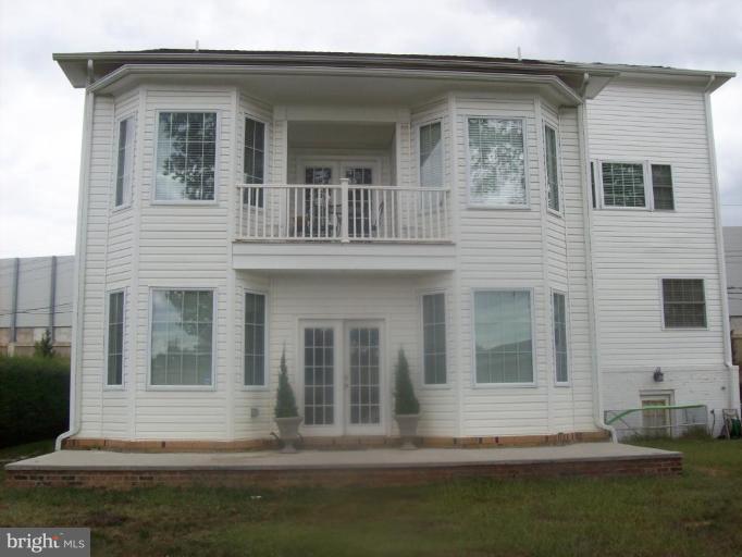 6925 Cabin John Road Springfield, VA 22150 - Photo 3 of 4 Exterior (Rear)