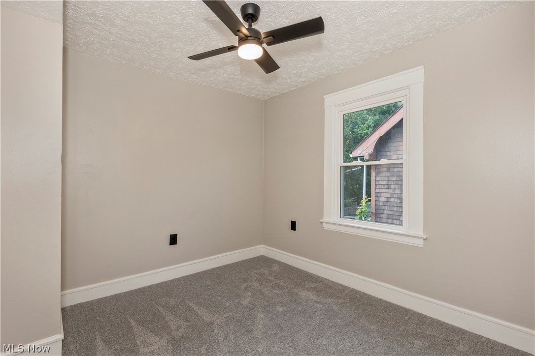 10538 Elmarge Road Cleveland, OH 44105 - Photo 24 of 39 Bedroom 3 - 2nd floor