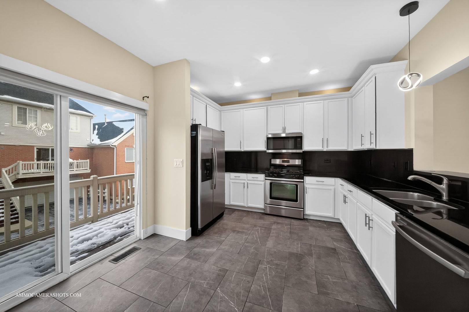 2164 West Concord Lane Addison, IL 60101 - Photo 11 of 33