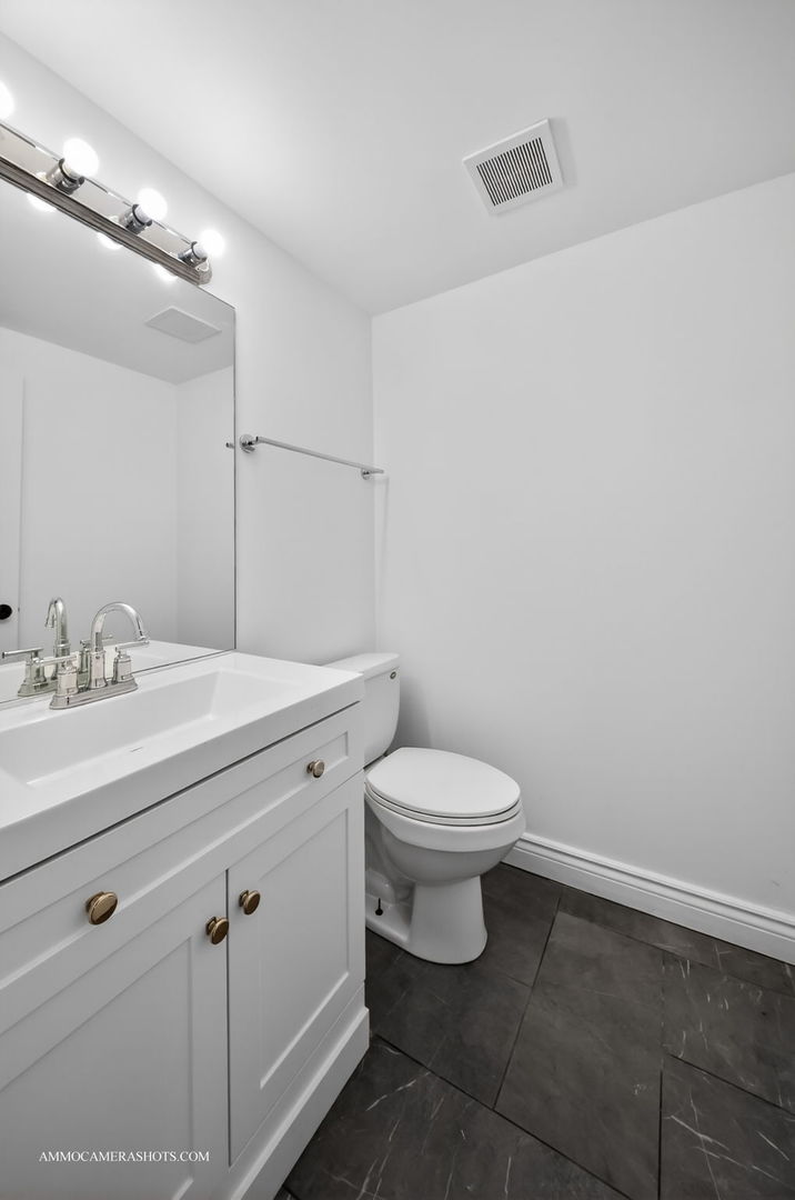 2164 West Concord Lane Addison, IL 60101 - Photo 16 of 33