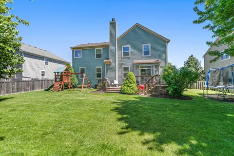 $525,000 | 394 Rockland Avenue, Elgin, IL 60124