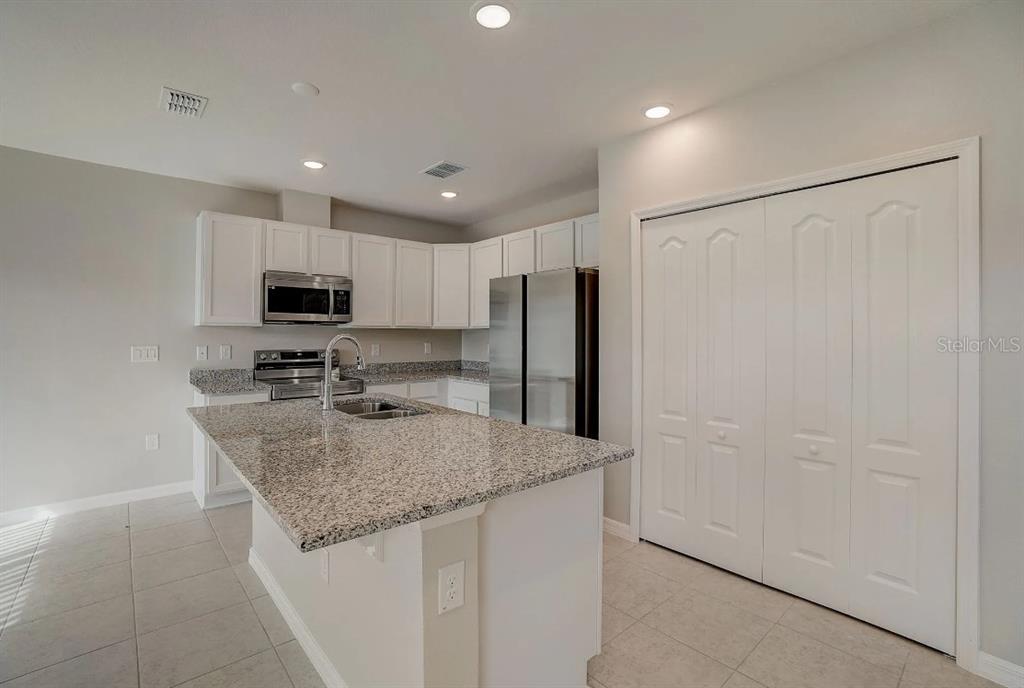 604 Broadoak Drive Dundee, FL 33838 - Photo 6 of 28