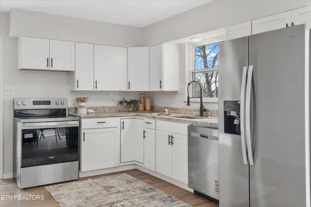 $350,000 | 5817 Stoneleigh Road, Knoxville, TN 37912