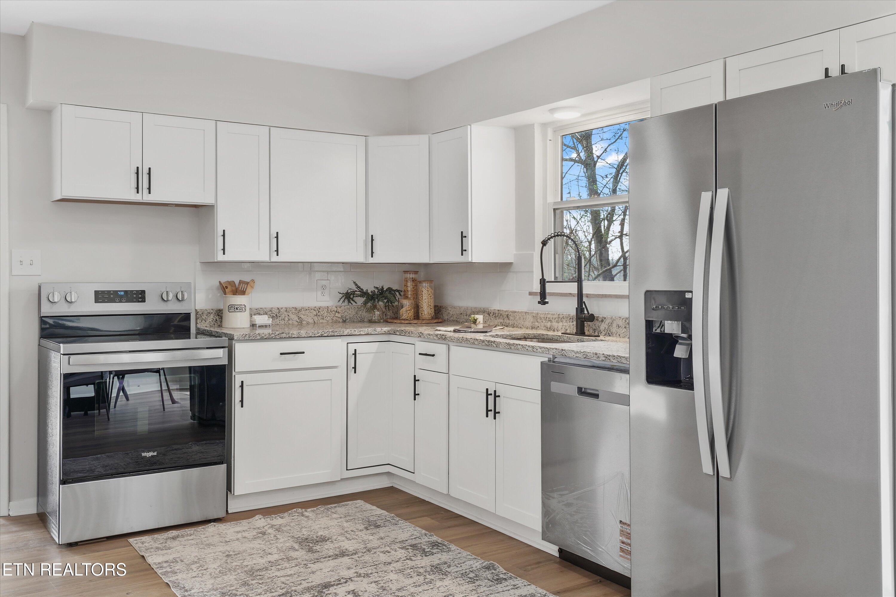 5817 Stoneleigh Road Knoxville, TN 37912 - Photo 11 of 29 Kitchen Plenty Storage and Countertops