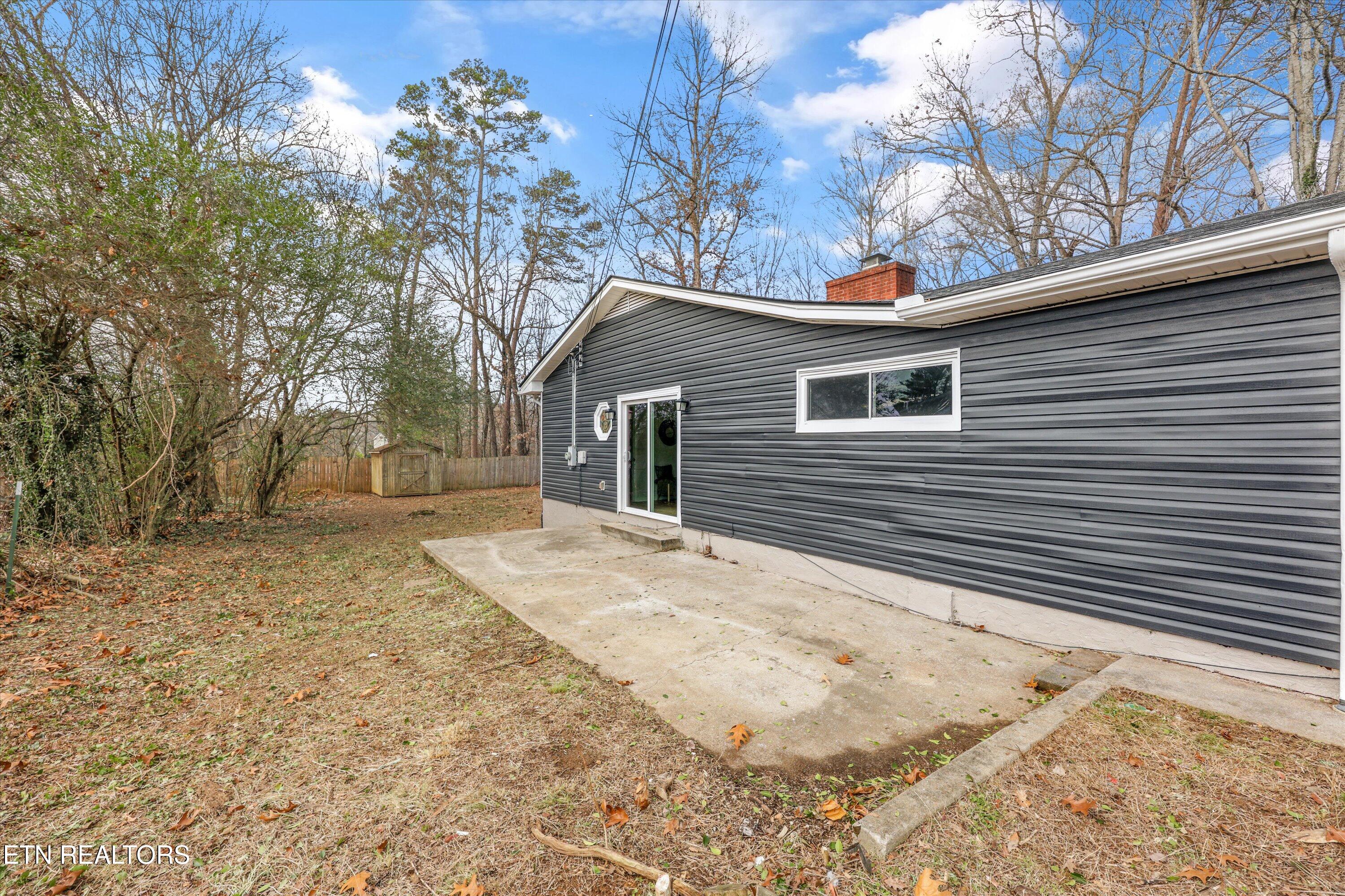 5817 Stoneleigh Road Knoxville, TN 37912 - Photo 24 of 29 Rear Exterior