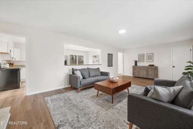 $350,000 | 5817 Stoneleigh Road, Knoxville, TN 37912