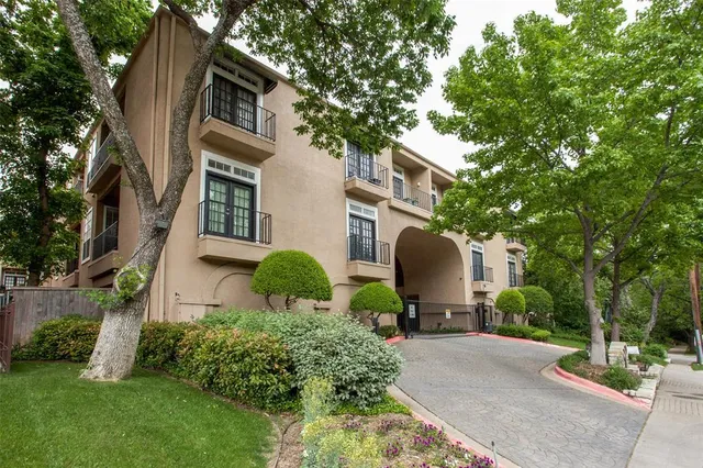 $290,000 | 3311 Blackburn Street, Unit 202, Dallas, TX 75204