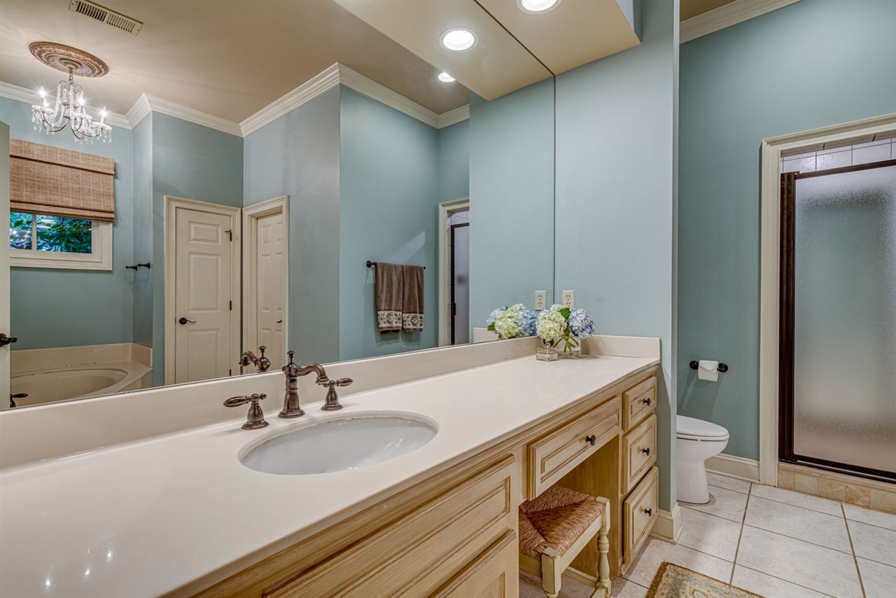 4877 Roane Road Memphis, TN 38117 - Photo 14 of 25