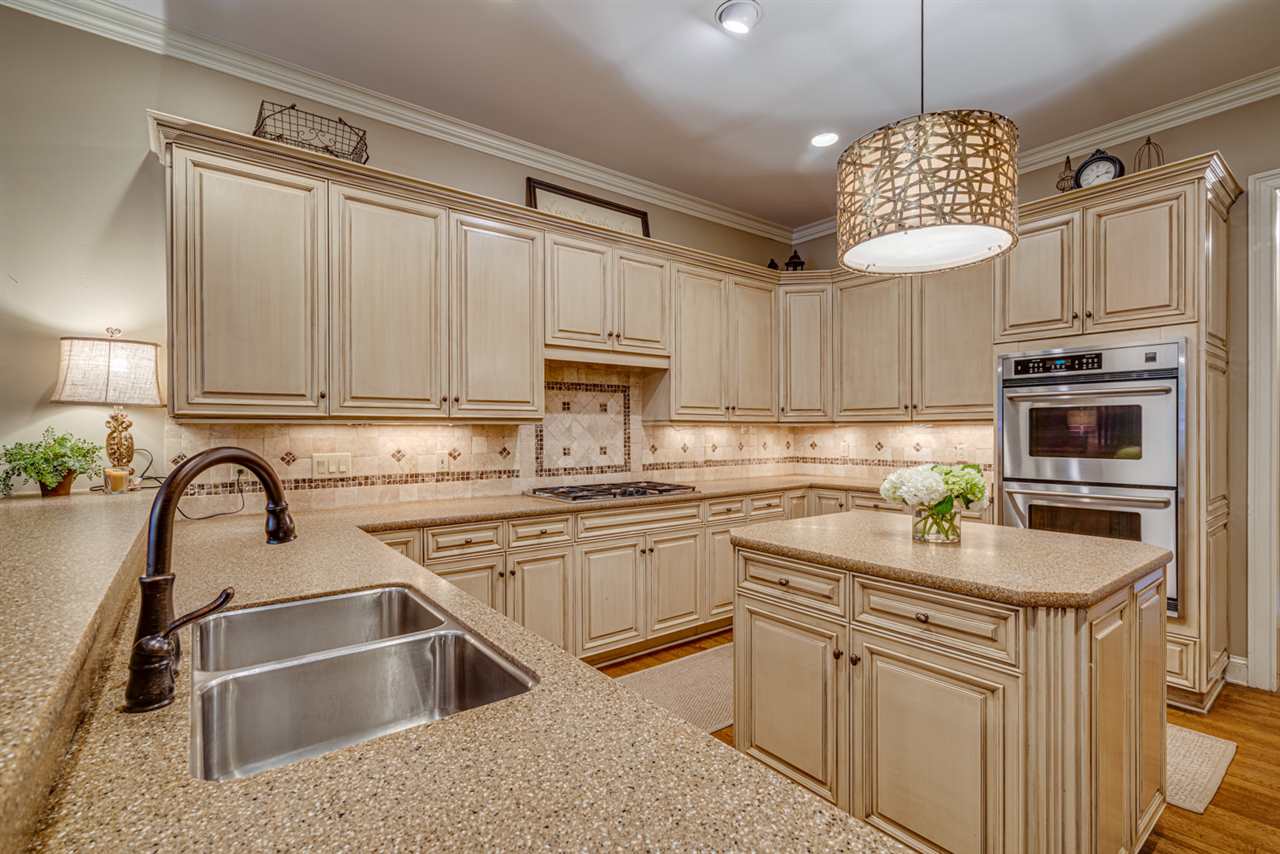 4877 Roane Road Memphis, TN 38117 - Photo 8 of 25