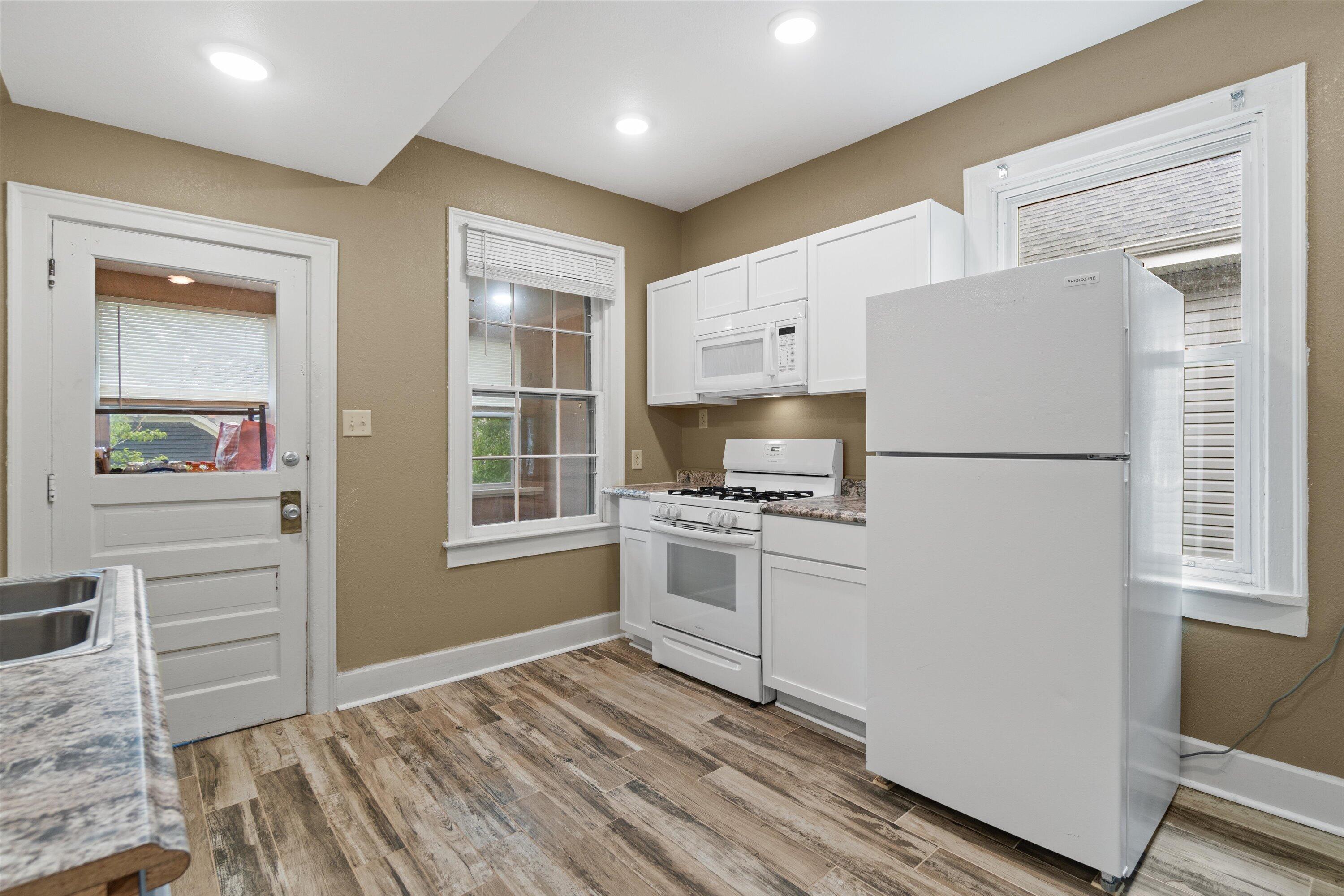 616 South 61st Street Milwaukee, WI 53214 - Photo 4 of 31 Kitchen