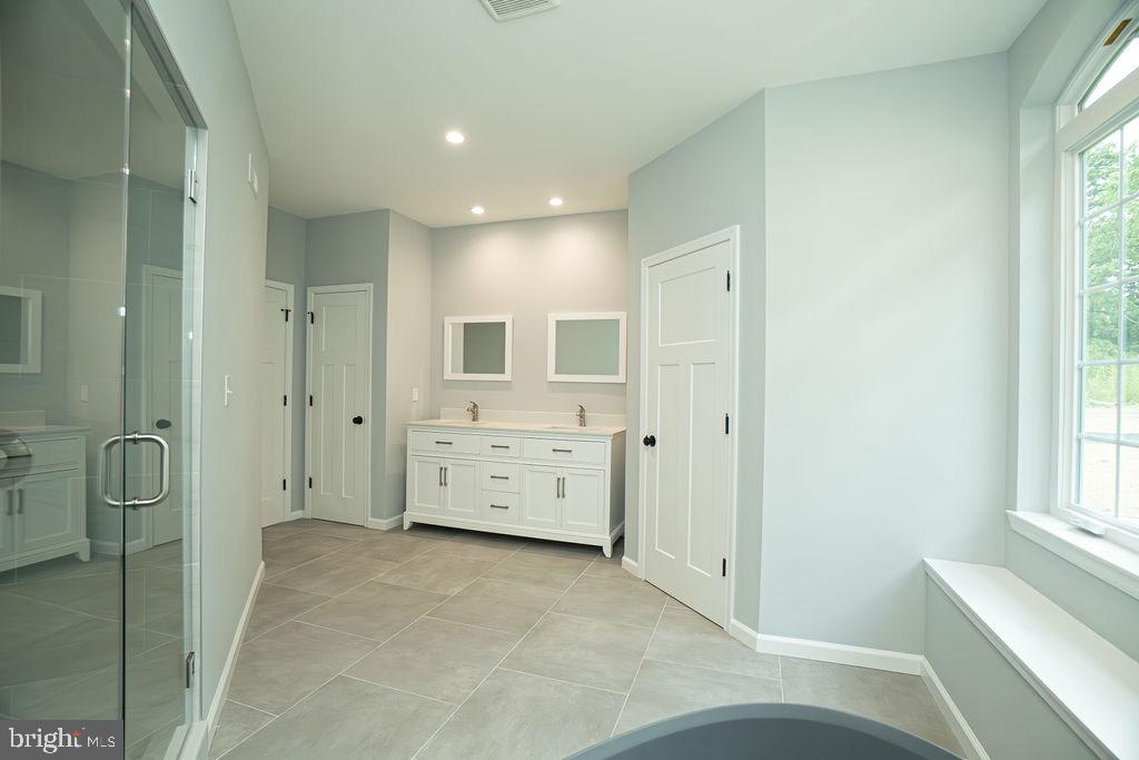 655 Erial Road Sicklerville, NJ 08081 - Photo 23 of 61