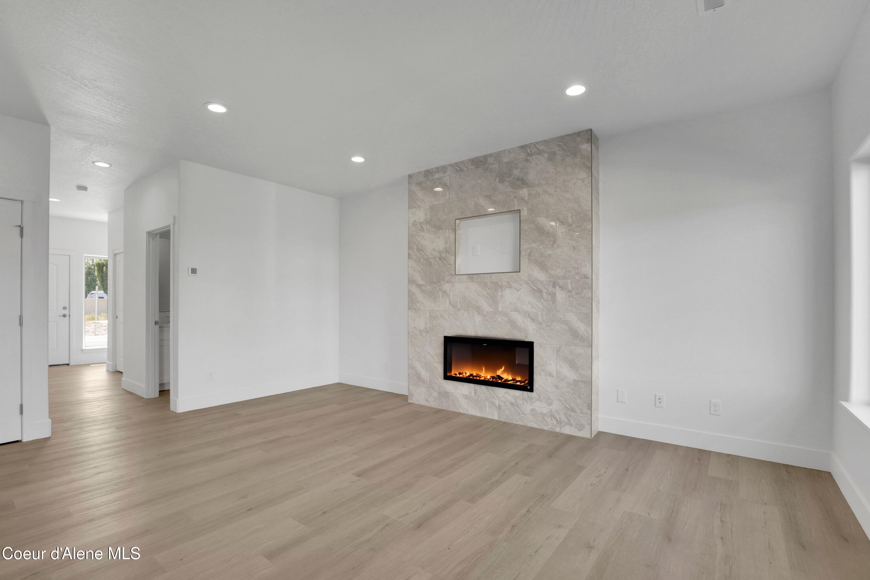 06-757a Creative Way