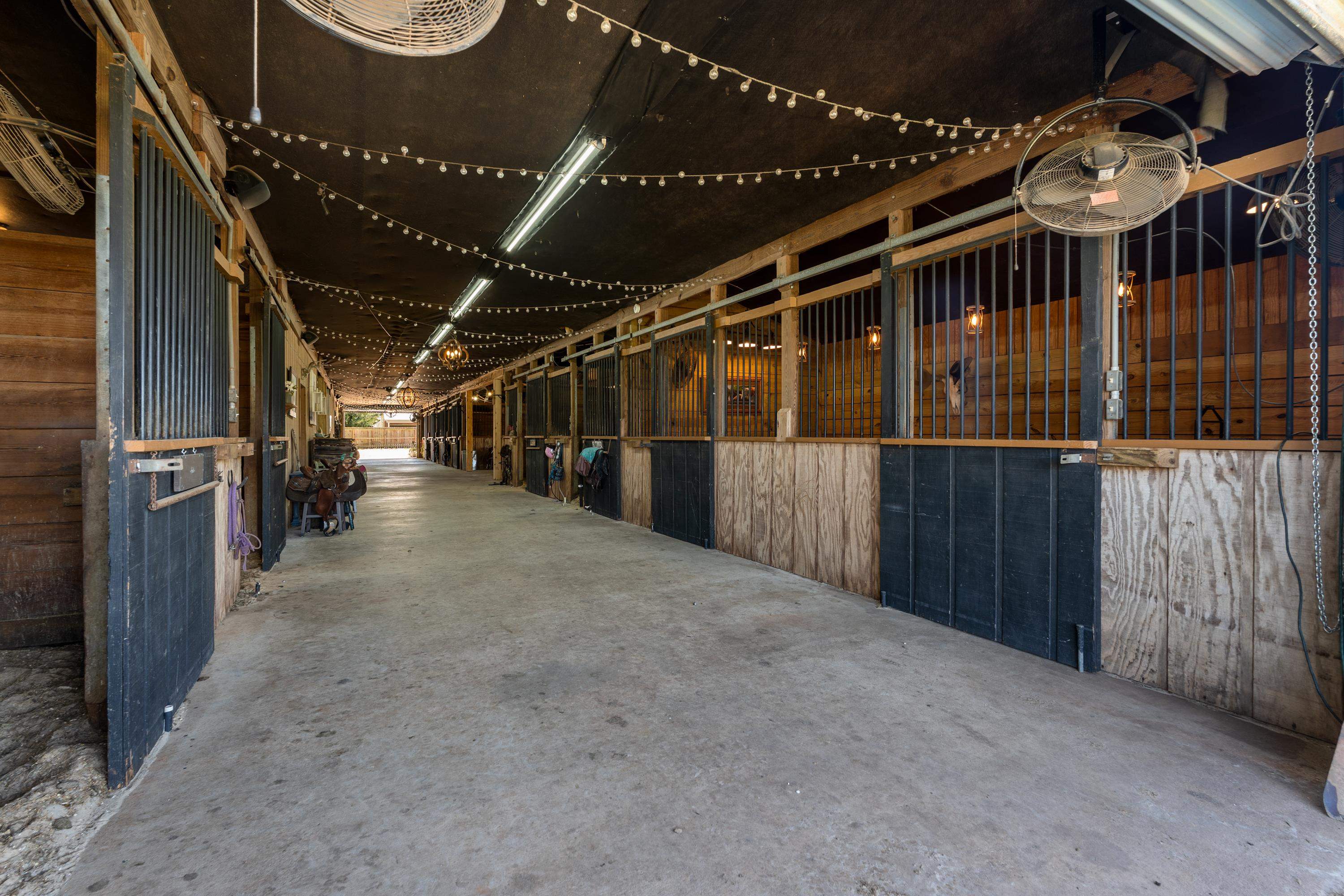 25331 Austin Road Daphne, AL 36526 - Photo 38 of 73 Stable