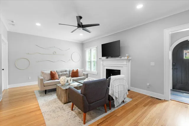 $4,600 | 420 East 6th Avenue, Tallahassee, FL 32303