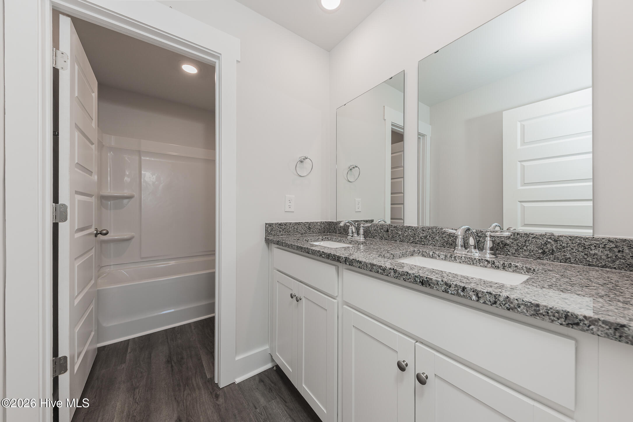 209 Surfside Lndg Boulevard Hubert, NC 28539 - Photo 32 of 44 49FULLBATH2