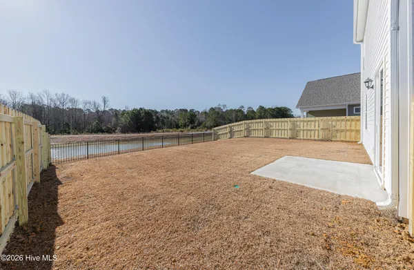 $2,100 | 209 Surfside Lndg Boulevard, Hubert, NC 28539
