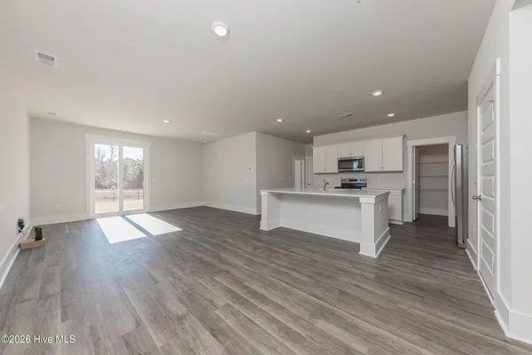 $2,100 | 209 Surfside Lndg Boulevard, Hubert, NC 28539