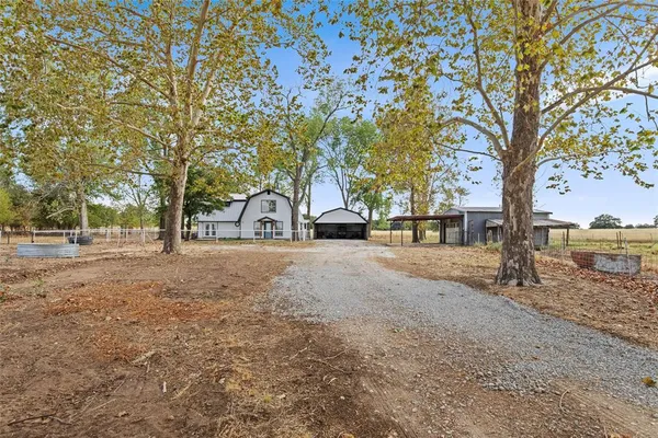 $825,000 | 666 County Road 2445, Decatur, TX 76234