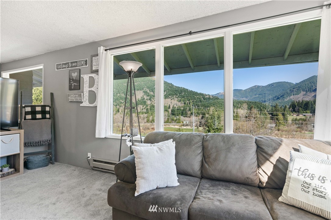 102 Compton Road Morton, WA 98356 - Photo 6 of 40 Gallery Image 6