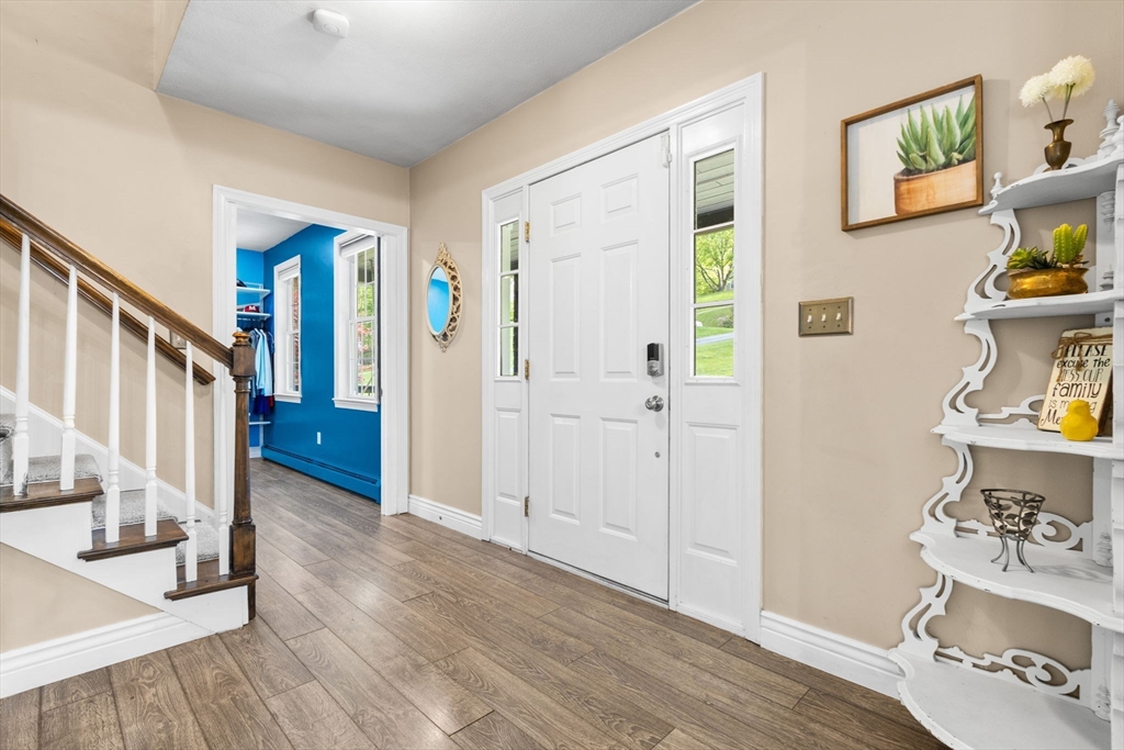 18 Field Pond Road Milford, MA 01757 - Photo 4 of 42