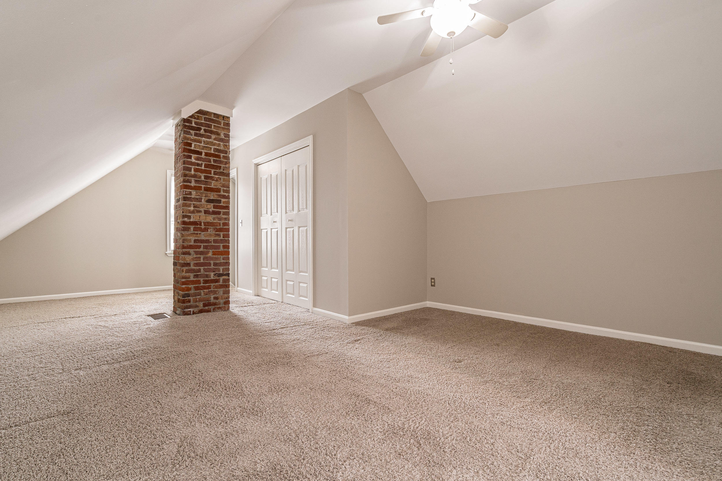 3003 Curran Road Louisville, KY 40205 - Photo 29 of 49 3003 Curran Rd-38