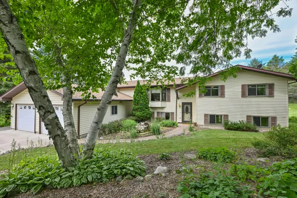 $474,900 | 4751 East Oakview Drive, Milton, WI 53563