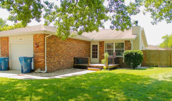 $215,000 | 1260 Deerpath Drive, Morris, IL 60450