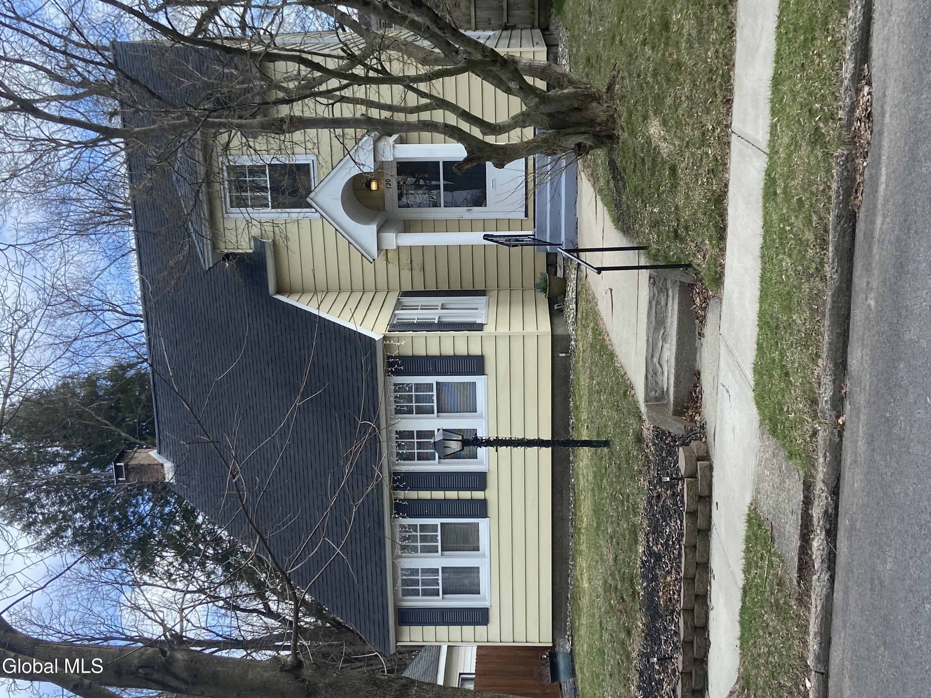 120 Washington Road Scotia, NY 12302 - Photo 1 of 24 Main