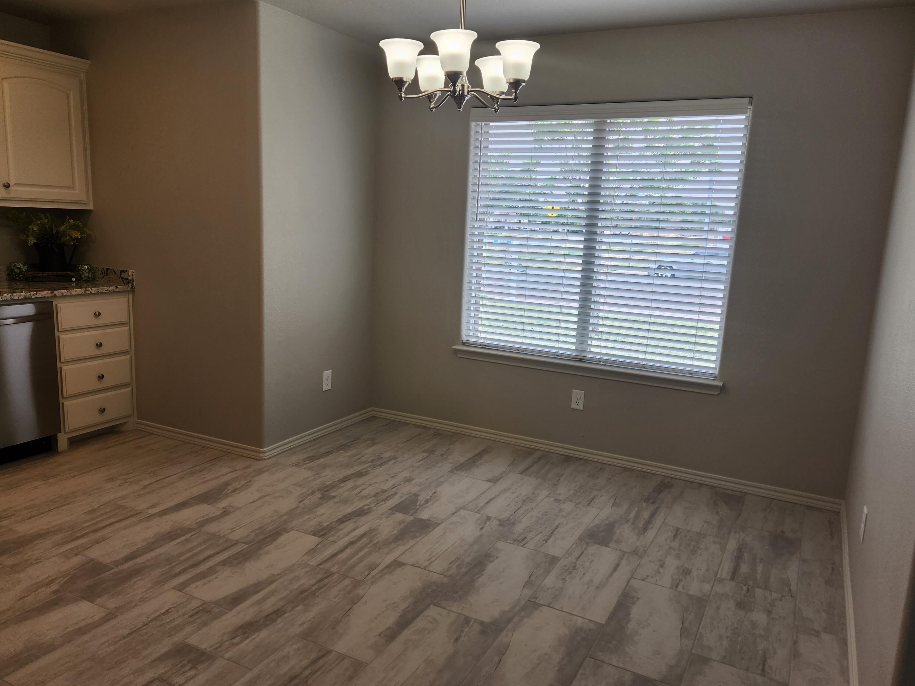 8702 13th Street Lubbock, TX 79416 - Photo 5 of 25