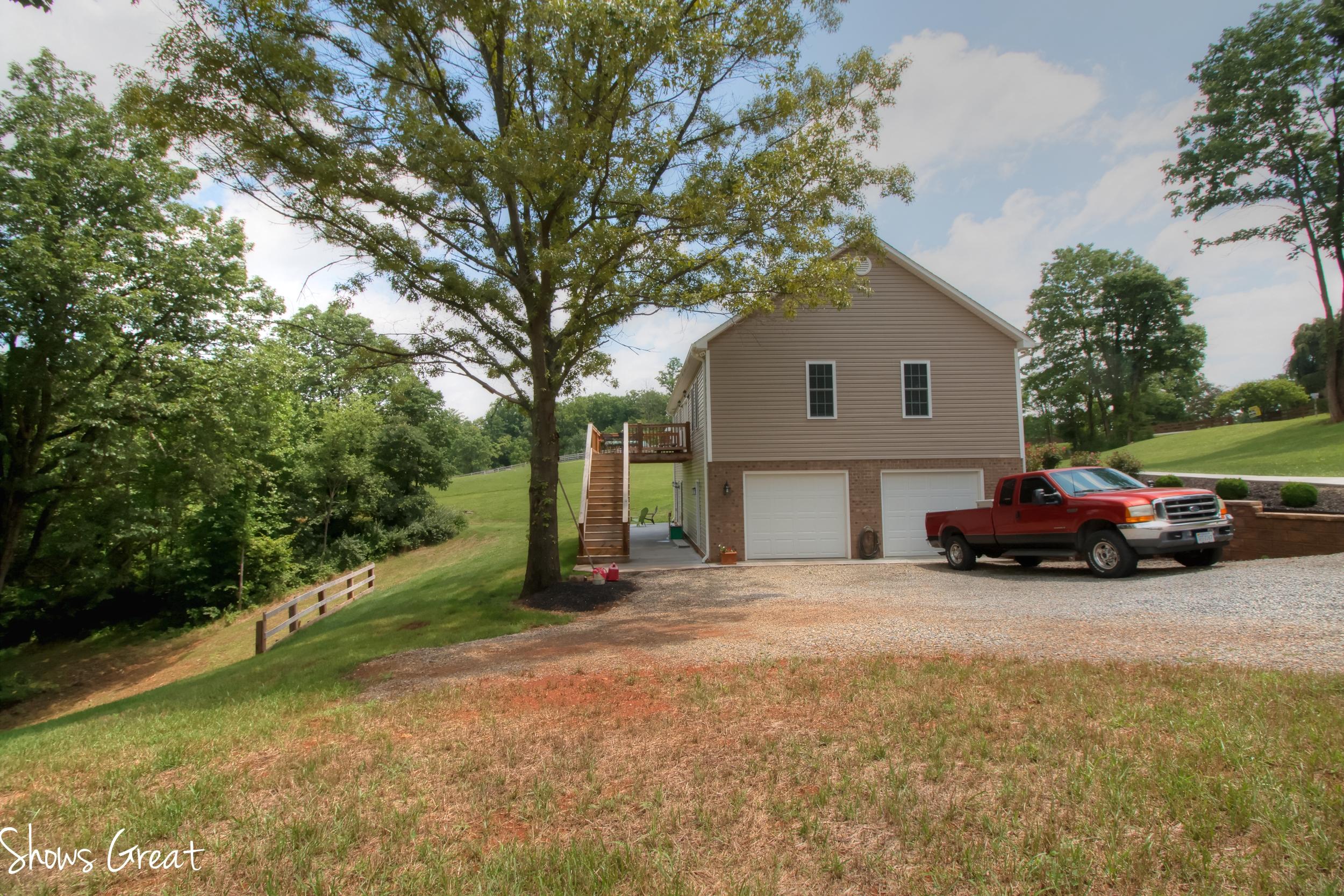 2300 Shady Run Road Vinton, VA 24179 - Photo 35 of 37 IMG_9981_tonemapped