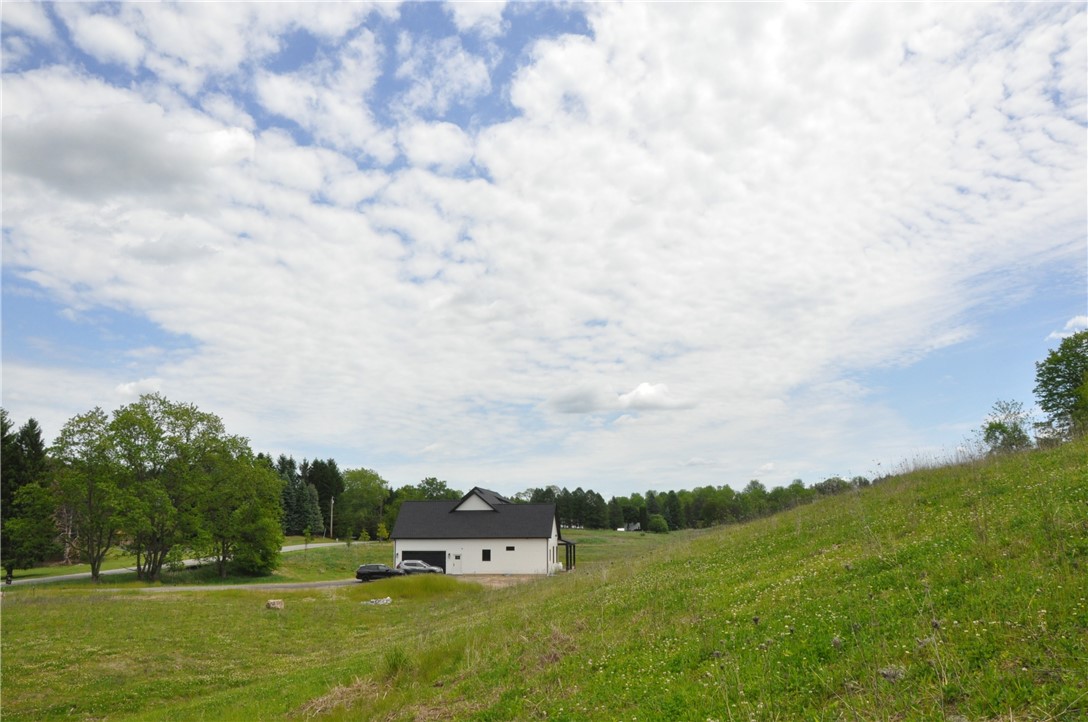 1086 Strong Road Victor, NY 14564 - Photo 11 of 16
