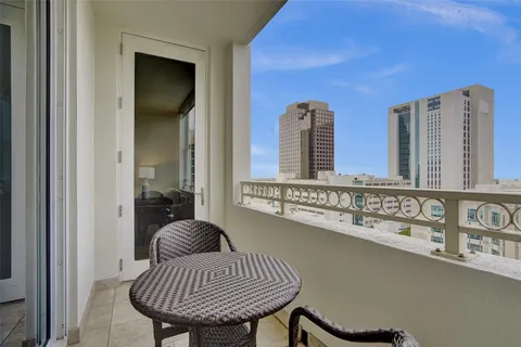 $385,000 | 511 Southeast 5th Avenue, Unit 1415, Fort Lauderdale, FL 33301