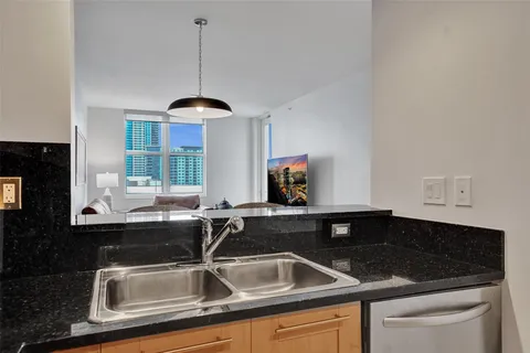 $385,000 | 511 Southeast 5th Avenue, Unit 1415, Fort Lauderdale, FL 33301