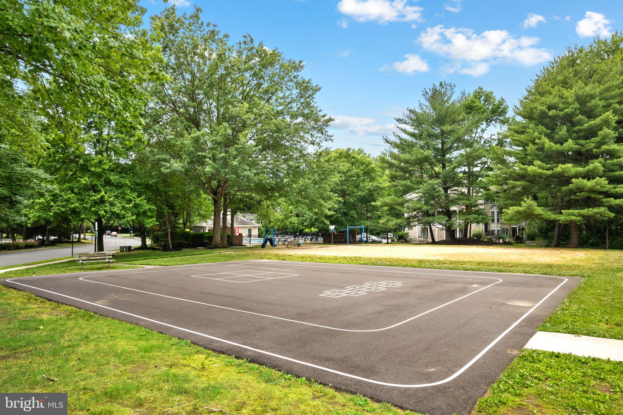 77 Cheverny Court Hamilton, NJ 08619 - Photo 27 of 30
