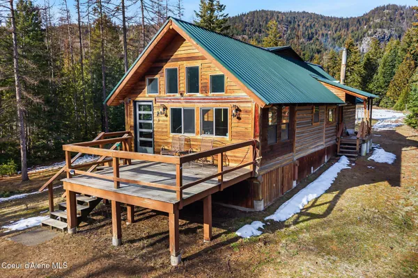 $749,900 | 455 Elk Grove Road, Sandpoint, ID 83864