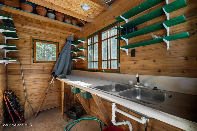 $749,900 | 455 Elk Grove Road, Sandpoint, ID 83864