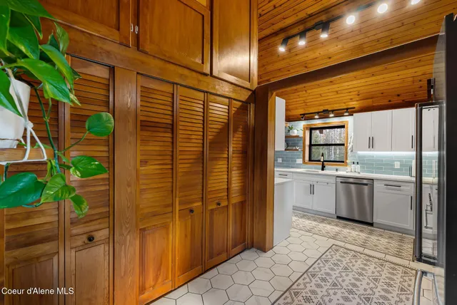 $749,900 | 455 Elk Grove Road, Sandpoint, ID 83864