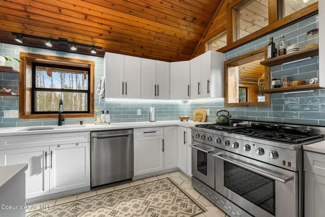 $749,900 | 455 Elk Grove Road, Sandpoint, ID 83864