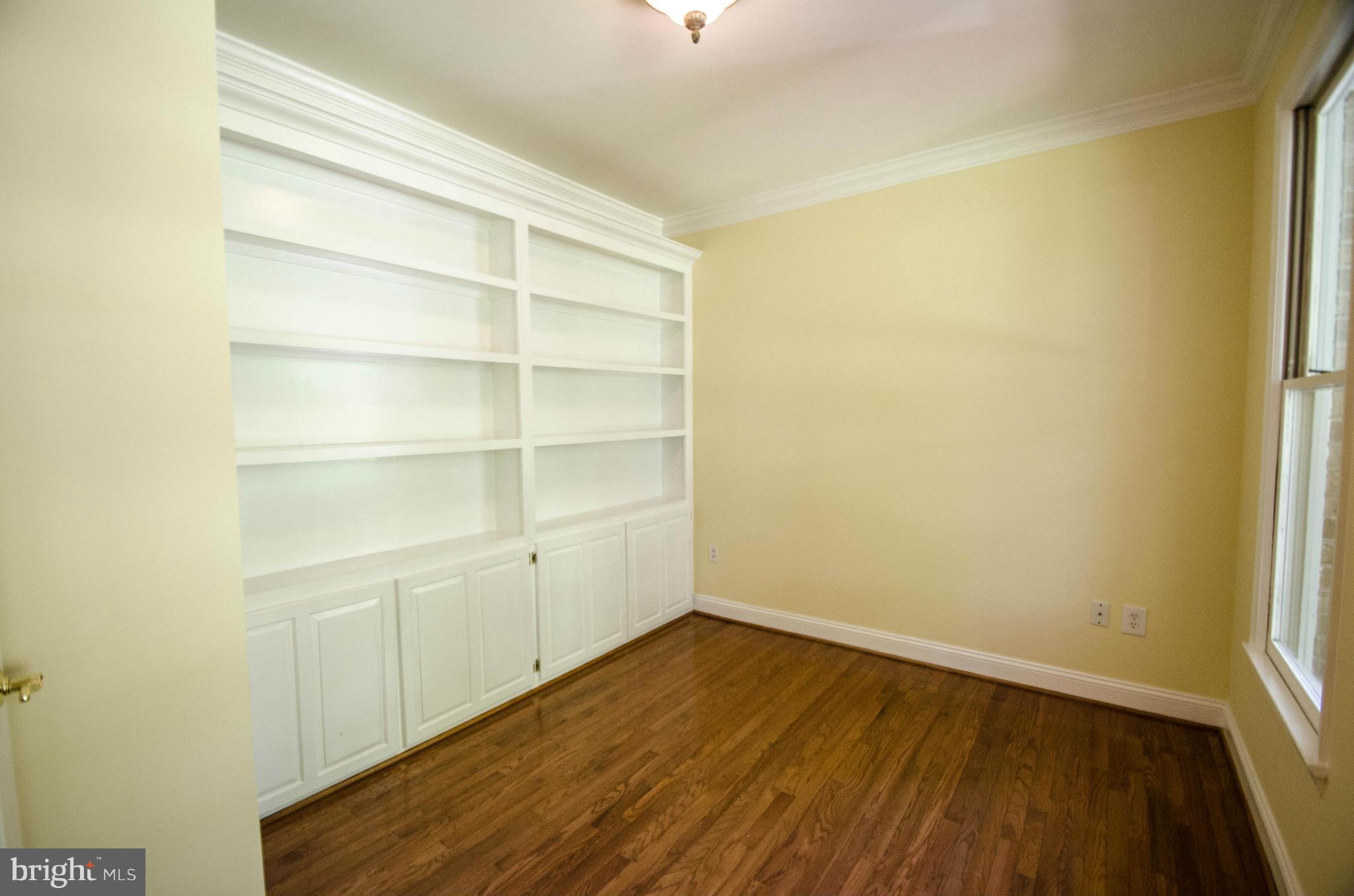 11276 Waples Mill Road Oakton, VA 22124 - Photo 9 of 30 Interior (General)