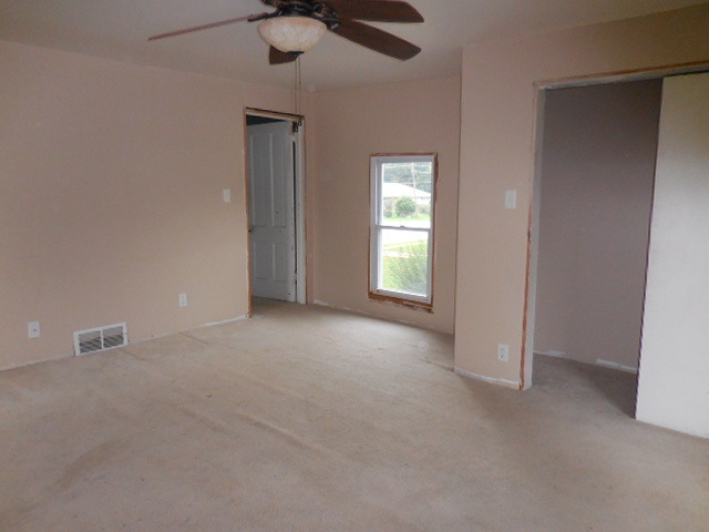 428 Chicago Road Paw Paw, IL 61353 - Photo 12 of 17