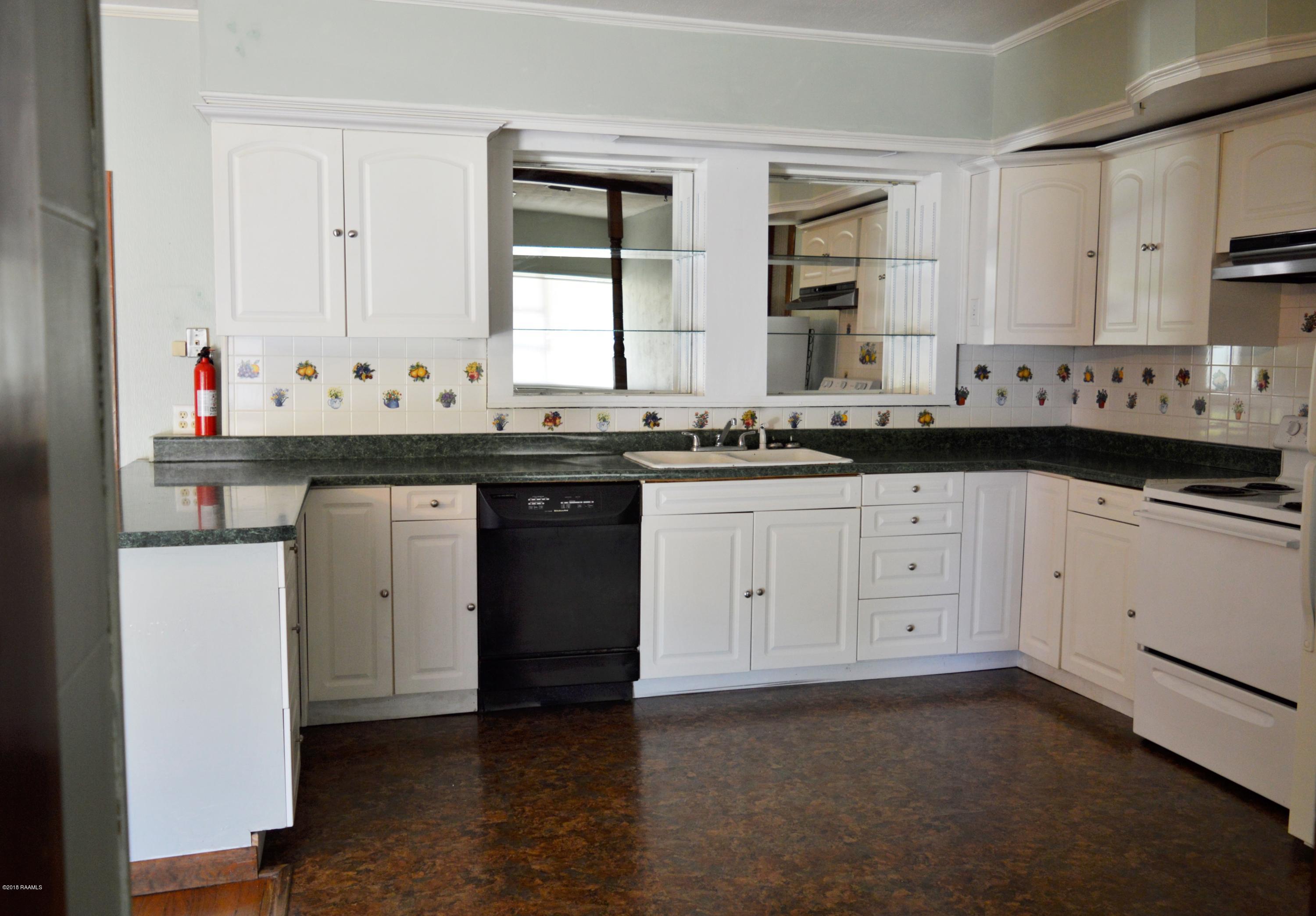 609 West Gloria Switch Road Lafayette, LA 70507 - Photo 10 of 37 Gallery Image 10