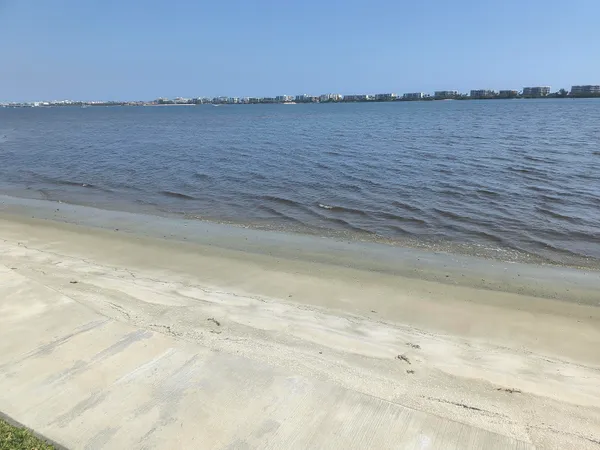 $1,795 | 1516 South Lakeside Drive, Unit 218, Lake Worth Beach, FL 33460