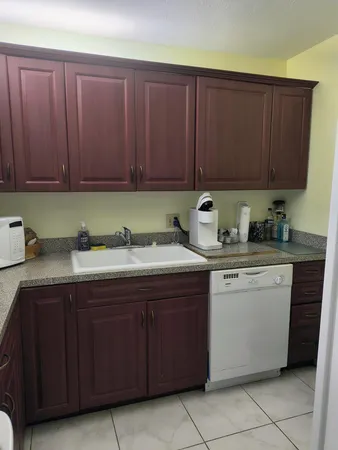 $1,795 | 1516 South Lakeside Drive, Unit 218, Lake Worth Beach, FL 33460