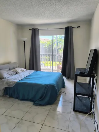 $1,795 | 1516 South Lakeside Drive, Unit 218, Lake Worth Beach, FL 33460