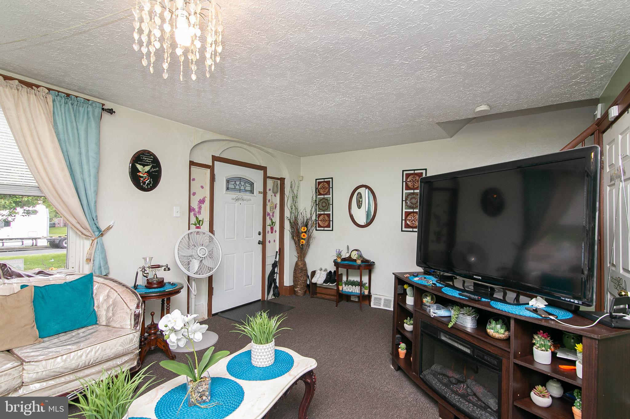 1417 Collings Road Camden, NJ 08104 - Photo 7 of 37