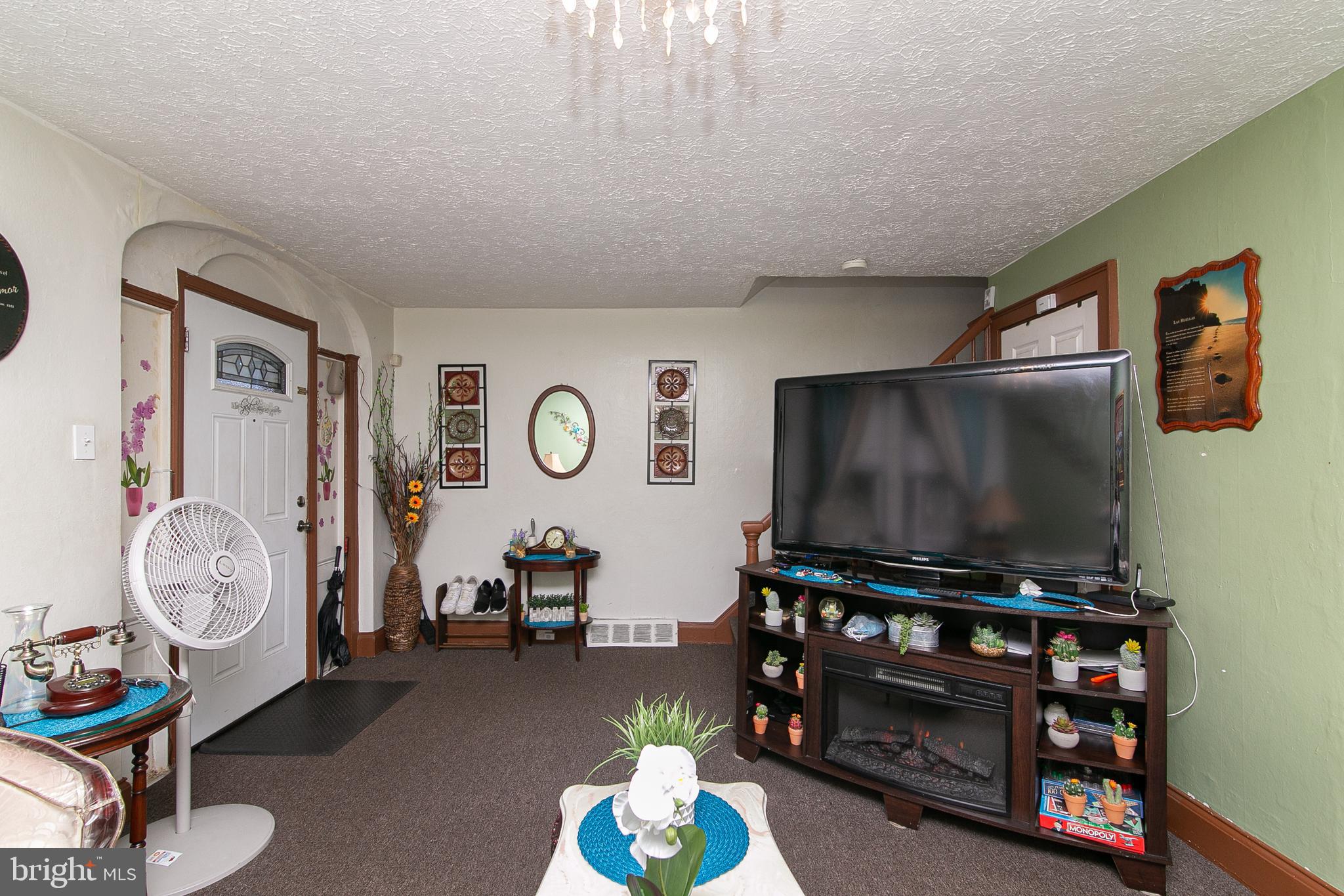 1417 Collings Road Camden, NJ 08104 - Photo 9 of 37