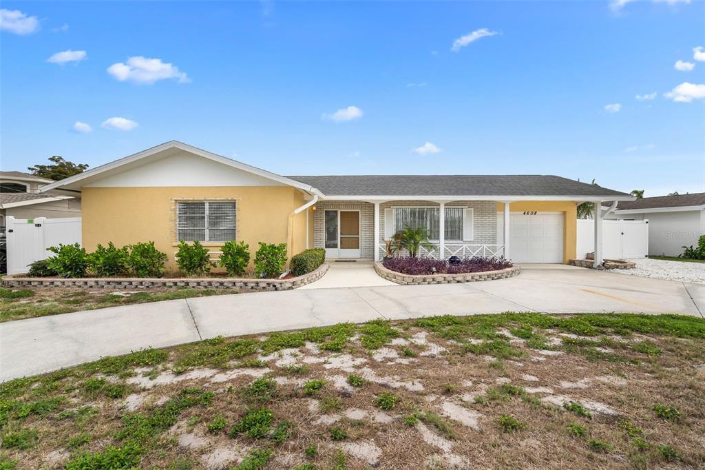 4608 Arlington Road Palmetto, FL 34221 - Photo 1 of 36